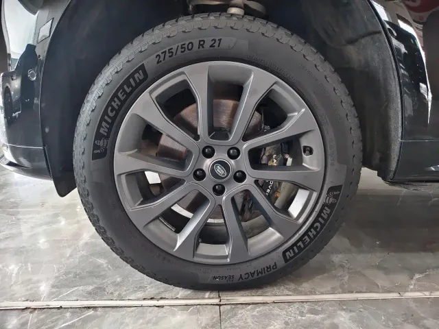 Land Rover Range Rover Sport — Фото автомобиля 5