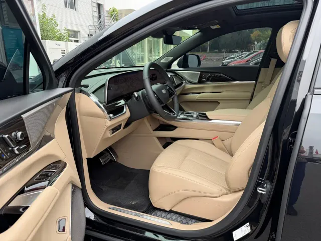 Cadillac XT5 — Фото автомобиля 4