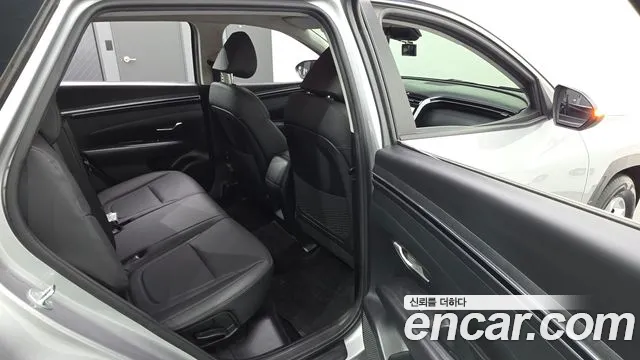 Hyundai Tucson Tucson (NX4) Дизель 2.0 4WD — Фото автомобиля 10