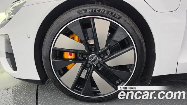 Audi e-tron GT — Фото автомобиля 5