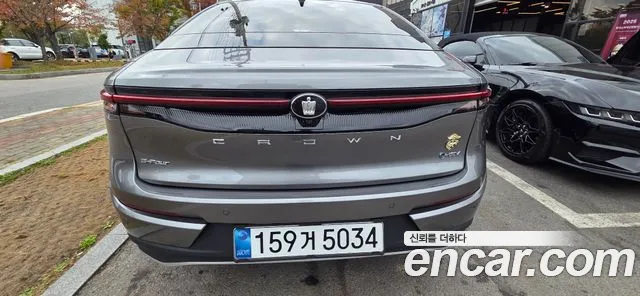 Toyota Crown — Фото автомобиля 15