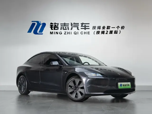 Tesla Model 3 — Фото автомобиля 2