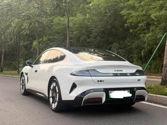 Xiaomi SU7 — Фото автомобиля 9