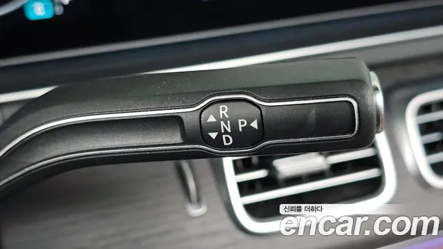 Mercedes-Benz GLE-Class — Фото автомобиля 9