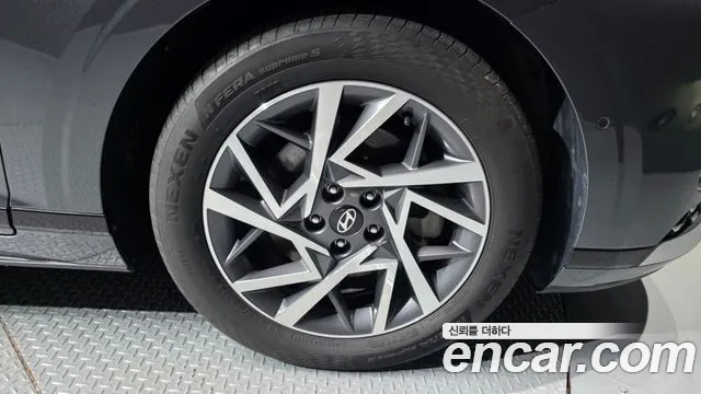 Hyundai Grandeur Grandeur (GN7) 2.5 Бензин 2WD — Фото автомобиля 5