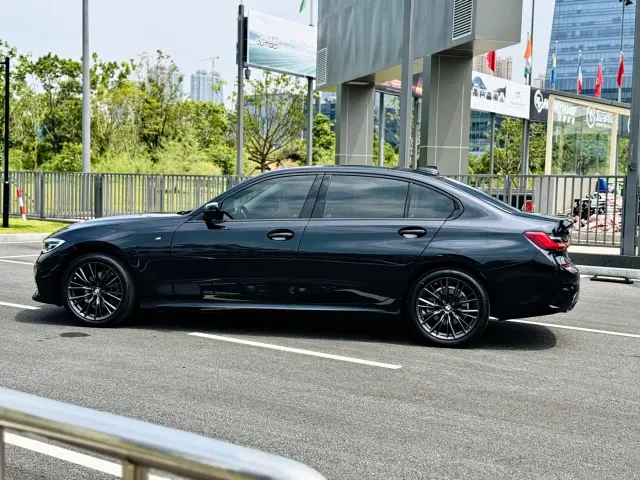 BMW 3 Series — Фото автомобиля 21