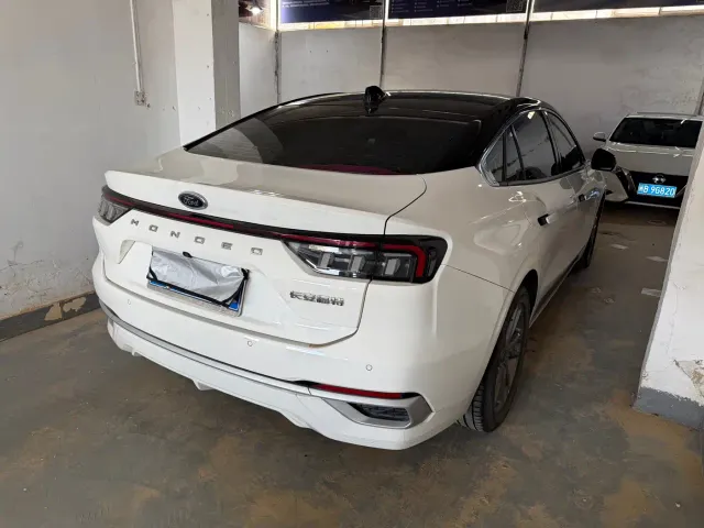 Ford Mondeo — Фото автомобиля 9
