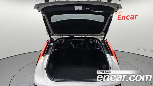 Kia Niro The All New Niro Signature — Фото автомобиля 16