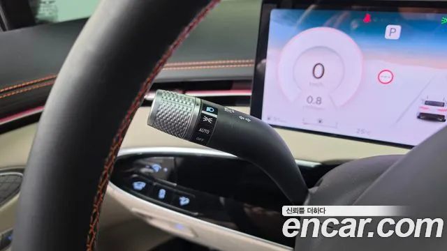 Genesis GV70 2.5T Бензин AWD — Фото автомобиля 6