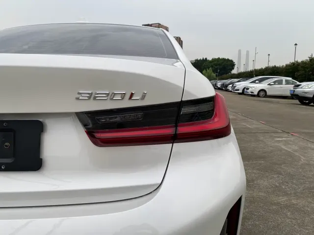 BMW 3 Series — Фото автомобиля 22