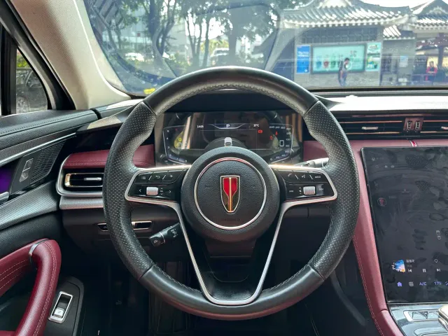 Hongqi H5 — Фото автомобиля 8