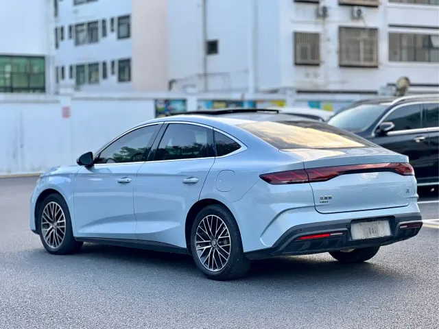 BYD Qin L — Фото автомобиля 10