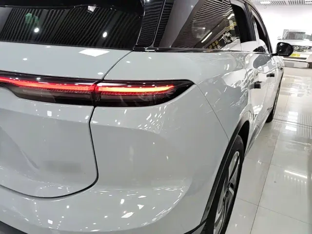 Nio ES6 — Фото автомобиля 7