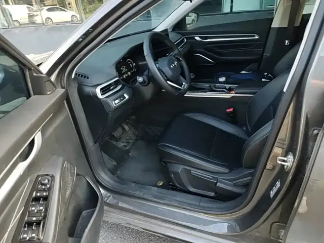 Geely Emgrand — Фото автомобиля 14