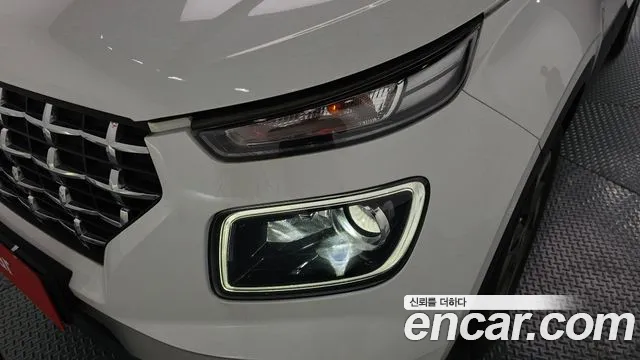 Hyundai Venue — Фото автомобиля 22
