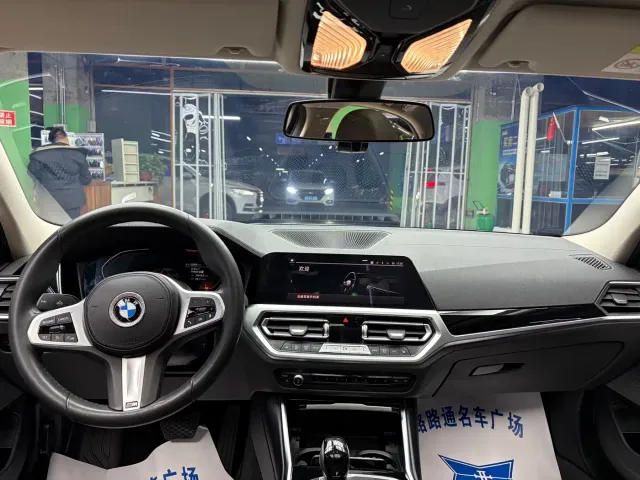 BMW 3 Series — Фото автомобиля 8