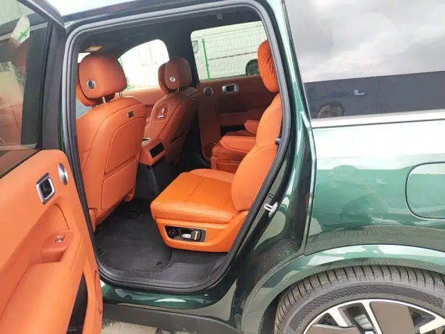 Li Auto L9 — Фото автомобиля 6