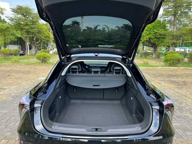 Hongqi H6 — Фото автомобиля 20
