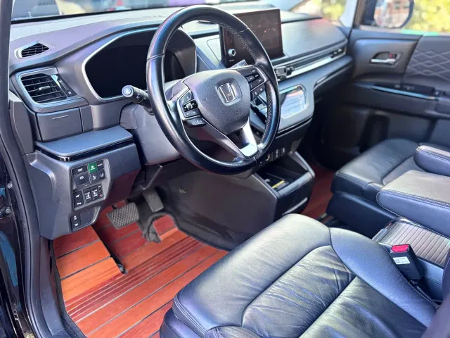 Honda Elysion — Фото автомобиля 4