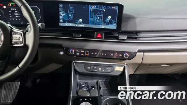 Kia Carnival Generation 4 — Фото автомобиля 14