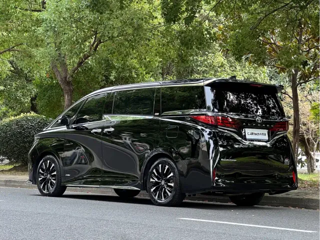 Toyota Alphard — Фото автомобиля 16