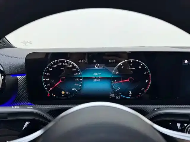 Mercedes-Benz A-Class — Фото автомобиля 12