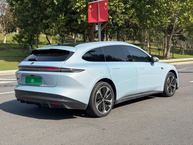 Nio ET5 Touring — Фото автомобиля 18