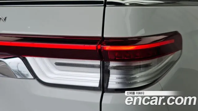Lincoln Navigator — Фото автомобиля 18