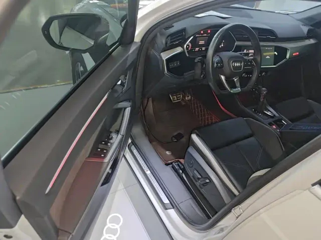 Audi Q3 — Фото автомобиля 15