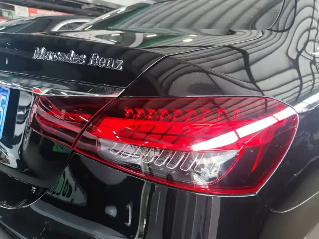 Mercedes-Benz E-Class — Фото автомобиля 11