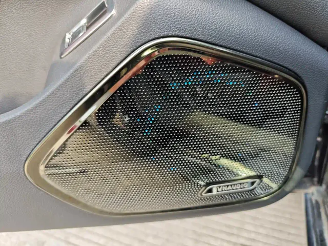 Hongqi H5 — Фото автомобиля 10