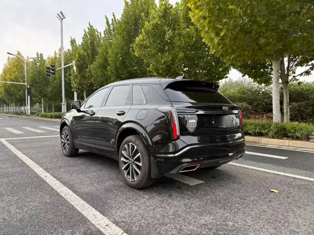 Cadillac XT5 — Фото автомобиля 9
