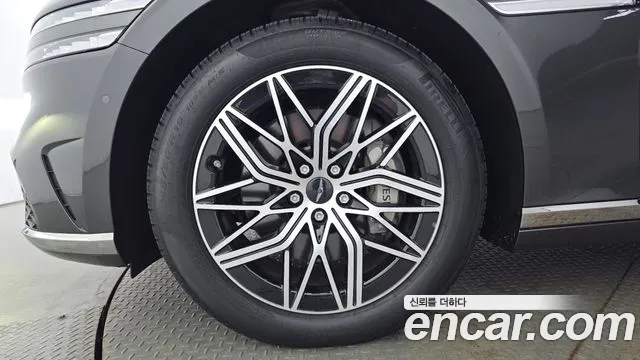 Genesis G90 RS4 — Фото автомобиля 5