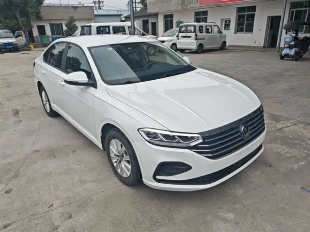 Volkswagen Lavida — Фото автомобиля 3