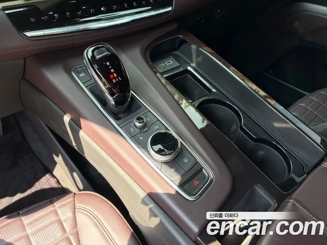 Cadillac Escalade Generation 5 — Фото автомобиля 11