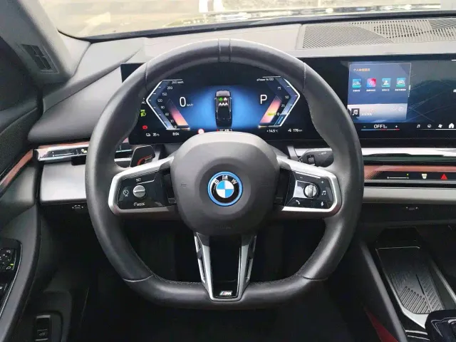 BMW i5 — Фото автомобиля 8