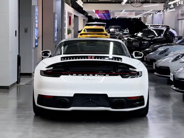 Porsche 911 — Фото автомобиля 17