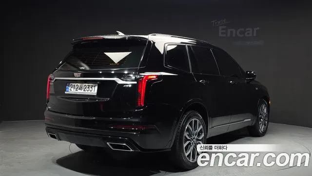 Cadillac XT6 — Фото автомобиля 2