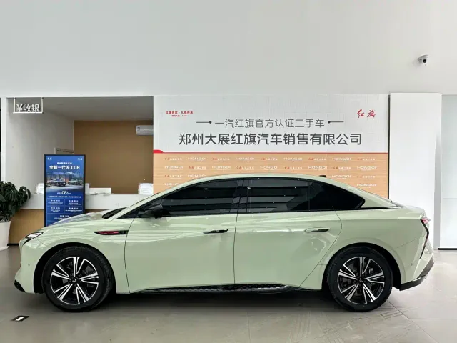 Hongqi EH7 — Фото автомобиля 2