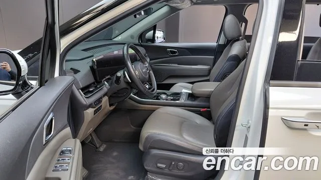 Kia Carnival Generation 4 — Фото автомобиля 14