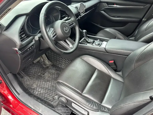 Mazda Axela — Фото автомобиля 13