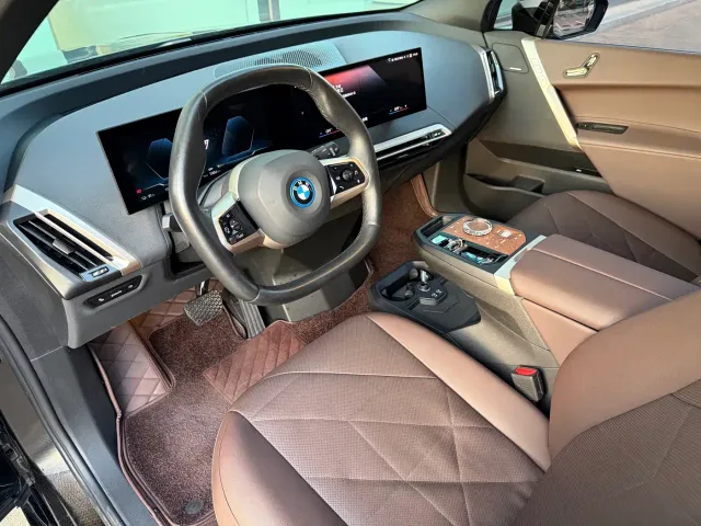 BMW BMW iX 2022 xDrive40 — Фото автомобиля 3