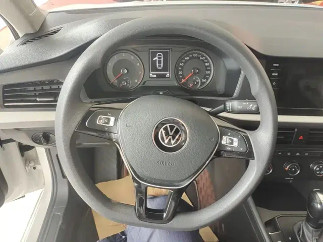 Volkswagen Lavida — Фото автомобиля 10
