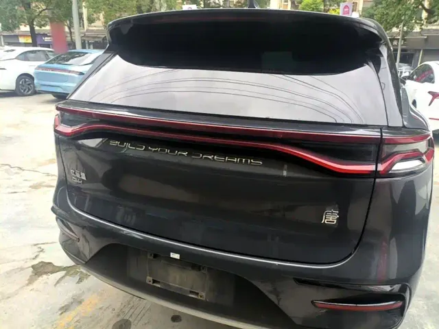 BYD Tang — Фото автомобиля 5