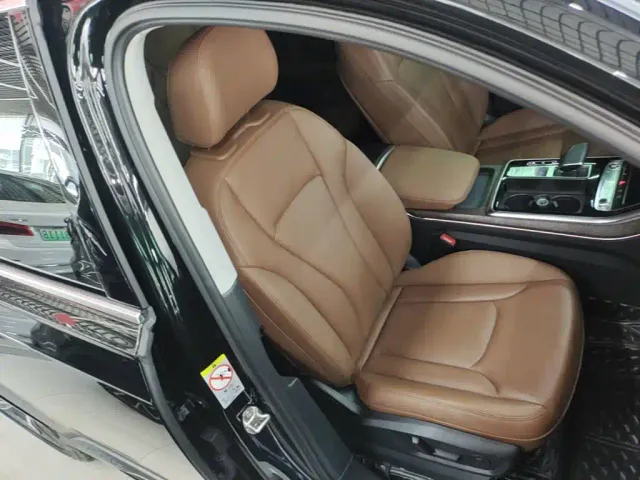 Audi Q7 — Фото автомобиля 24