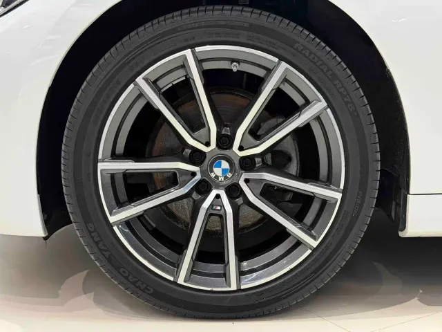 BMW 3 Series — Фото автомобиля 7