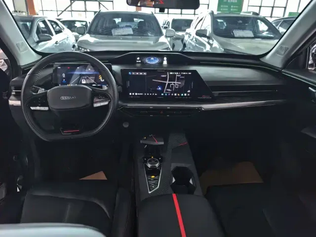 Changan Z6 — Фото автомобиля 17