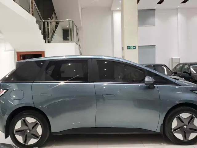 Baojun Cloud — Фото автомобиля 13