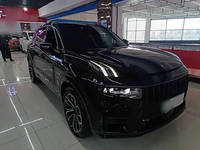 Lynk & Co 09 — Фото автомобиля 3