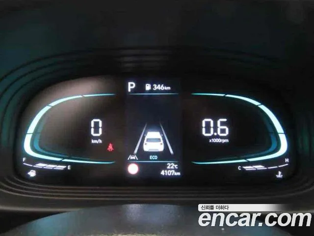 Hyundai Venue — Фото автомобиля 7